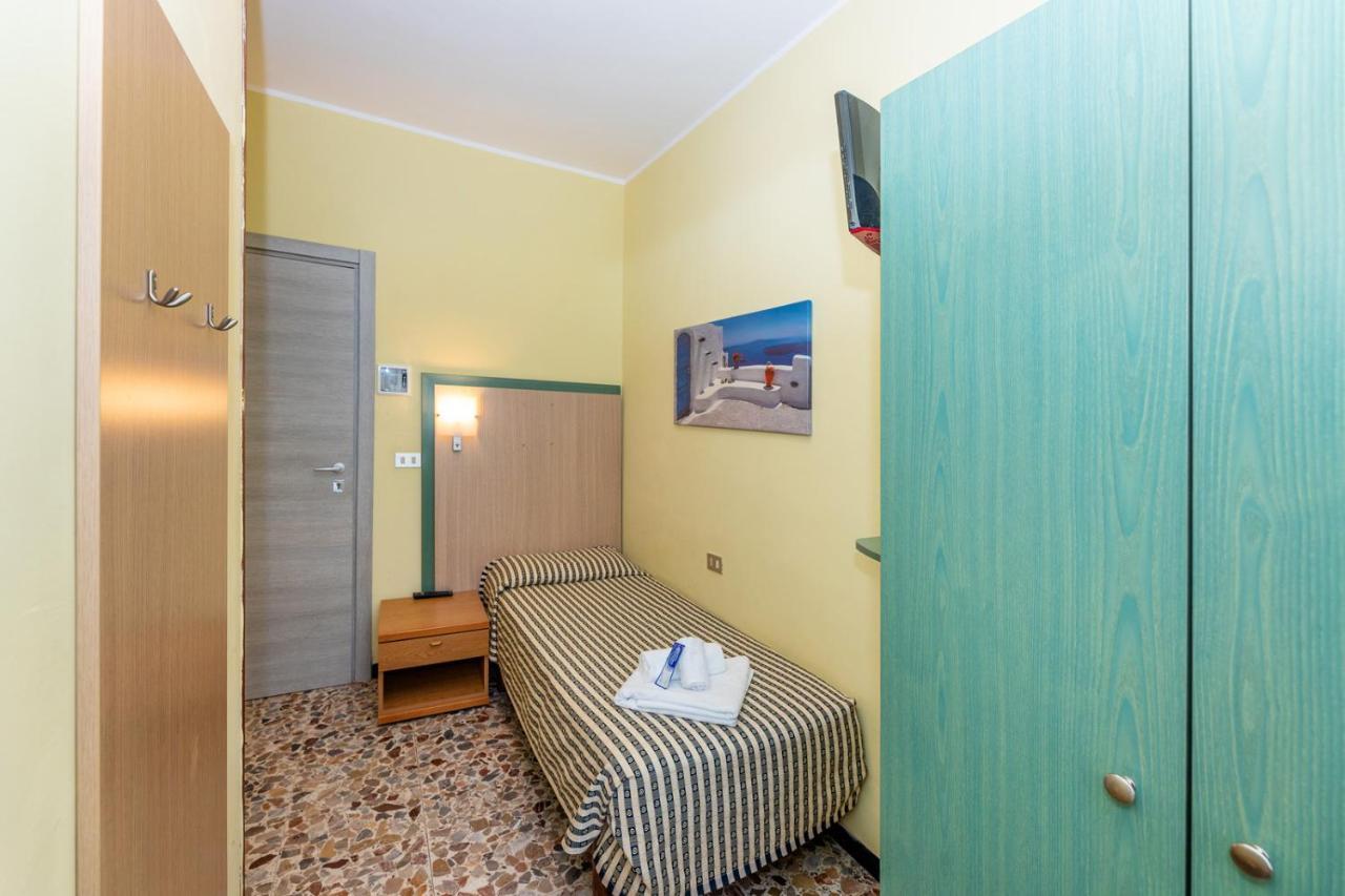 Hotel Adriana *