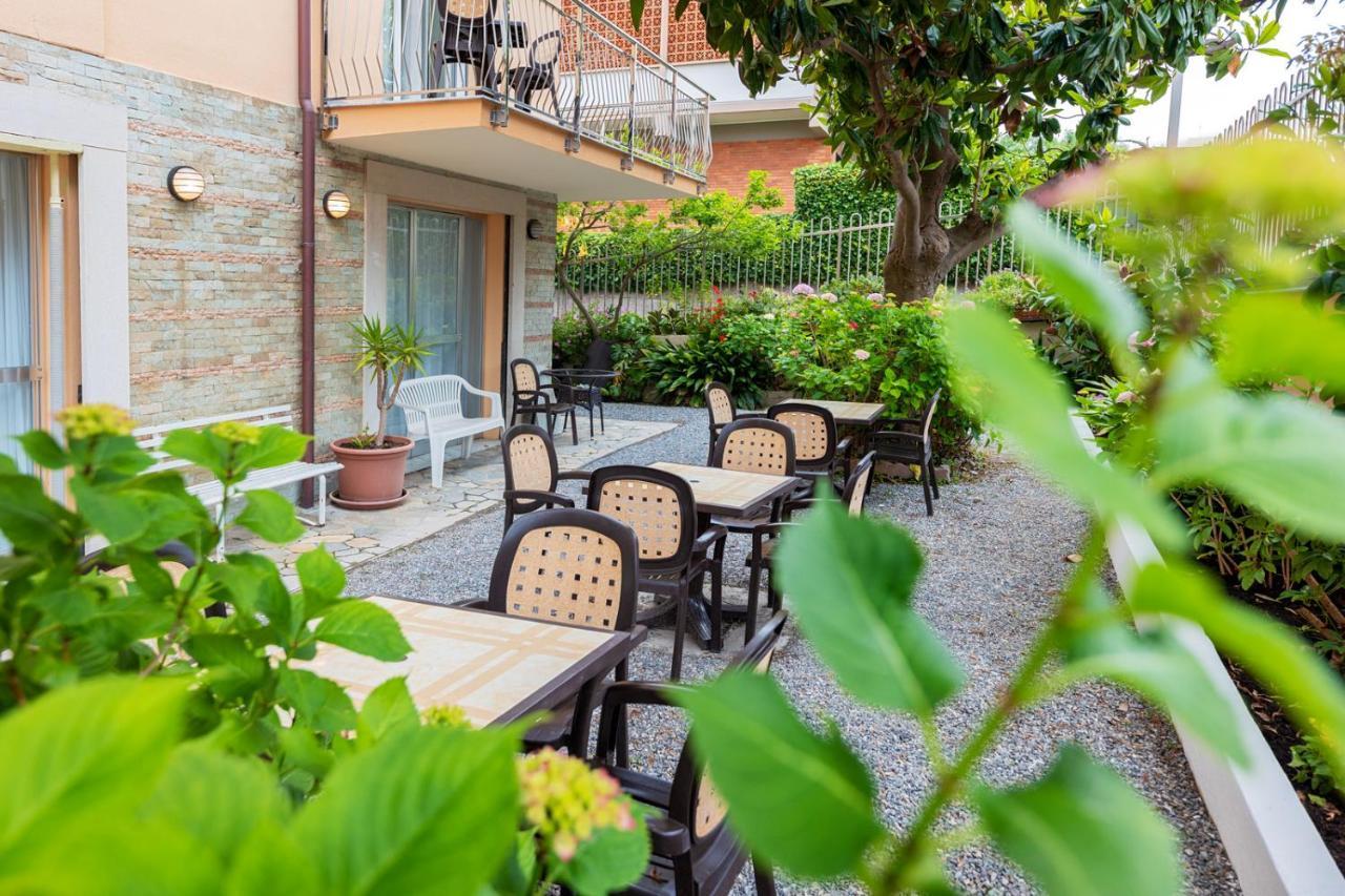 Adriana Hotel *